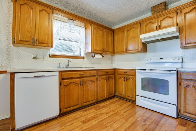 3214 Cedarhill Dr, San Angelo, TX 76904