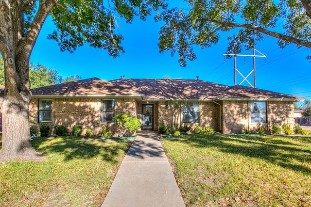 3214 Cedarhill Dr, San Angelo, TX 76904