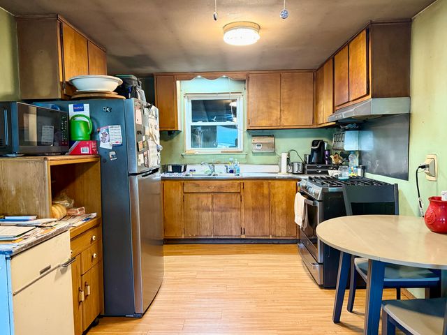 80 Birchwood Drive, Middletown, CT 06457