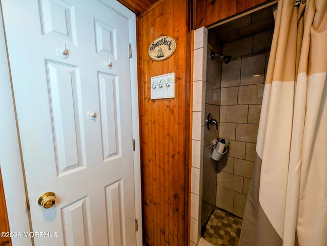 105 W Surf Way, Lavallette, NJ 08735