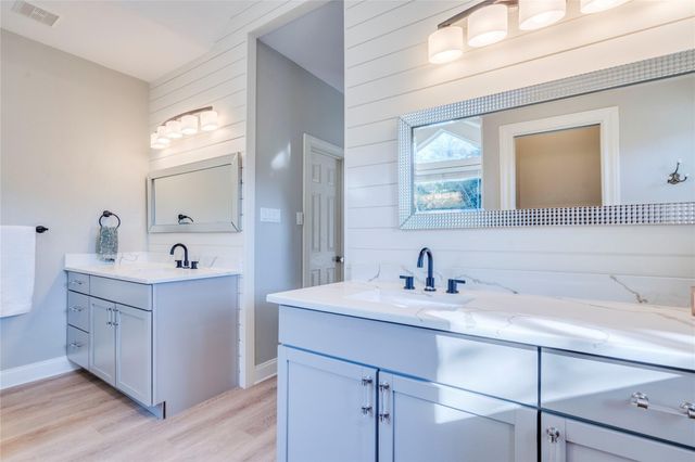 106 Rupen CT, Lakeway, TX 78734