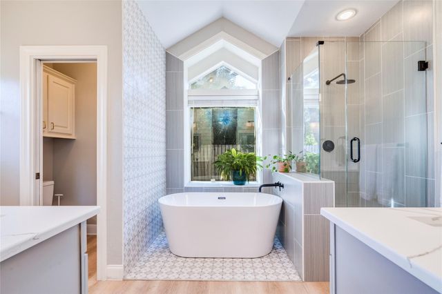 106 Rupen CT, Lakeway, TX 78734