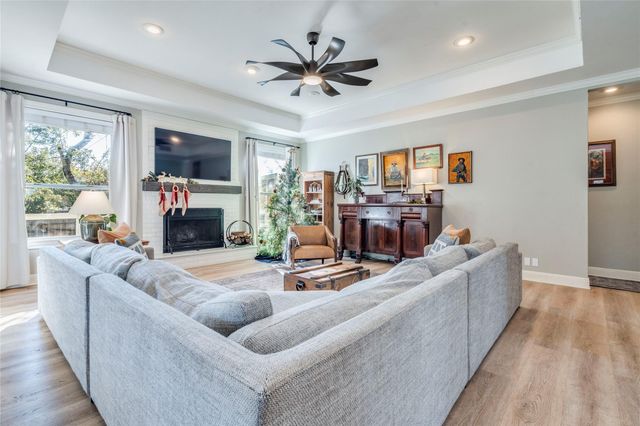 106 Rupen CT, Lakeway, TX 78734