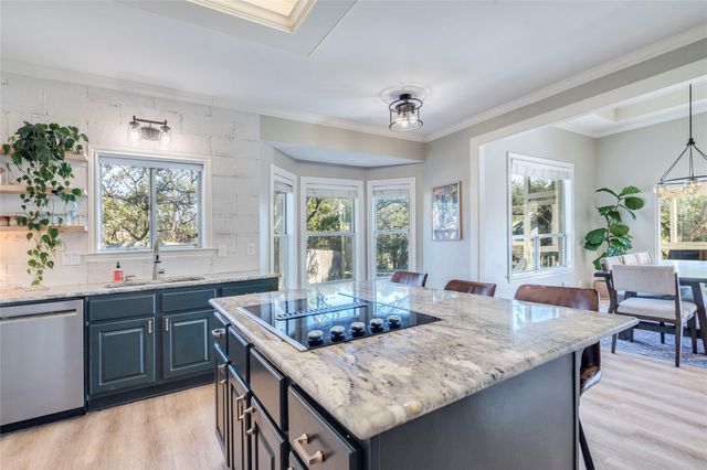 106 Rupen CT, Lakeway, TX 78734