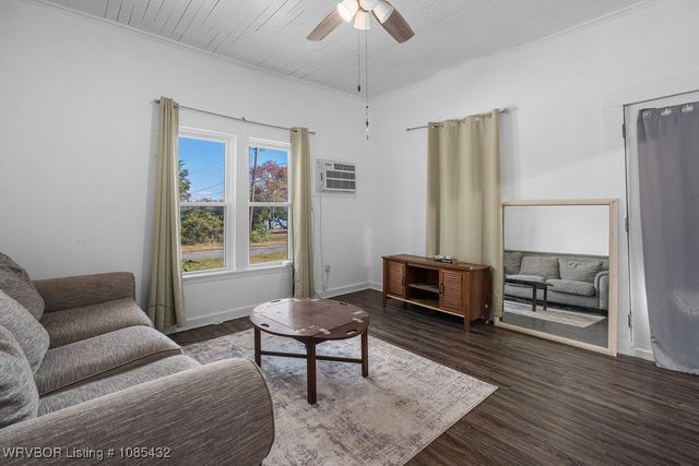 277 E Grove Street, Magazine, AR 72943