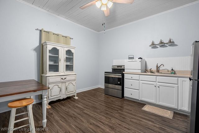 277 E Grove Street, Magazine, AR 72943