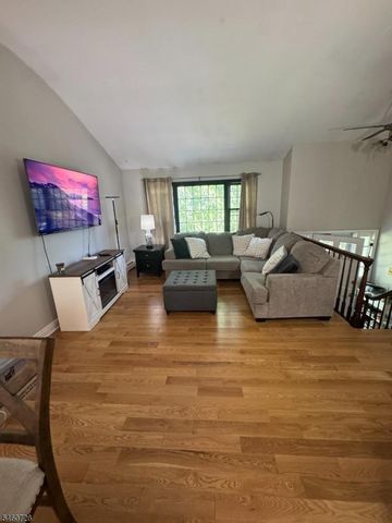 55 Mary Ann Rd, Jefferson Twp., NJ 07438