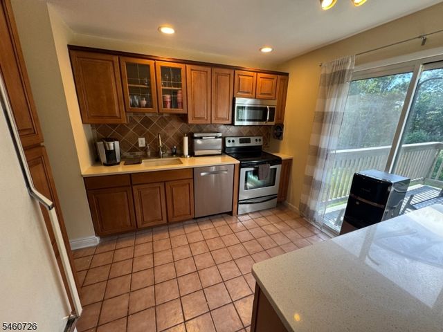 55 Mary Ann Rd, Jefferson Twp., NJ 07438