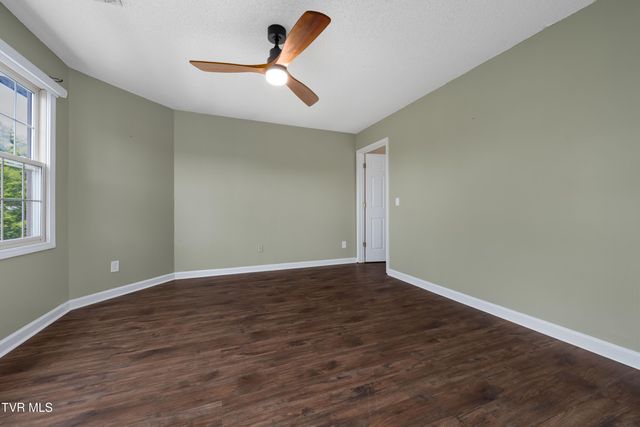100 Gables Place 206, Kingsport, TN 37664