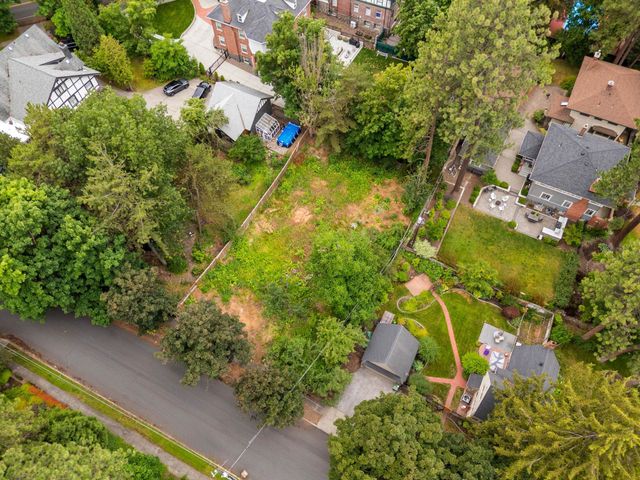 1220 S Sheridan St, Spokane, WA 99202