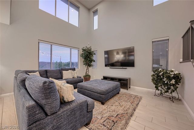 12472 Dolan Point Street, Las Vegas, NV 89138