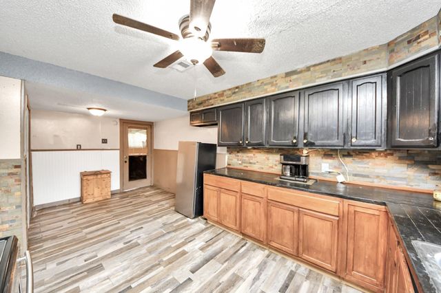 204 S 4th Street, Alvin, TX 77511