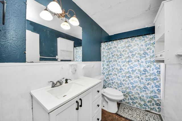 204 S 4th Street, Alvin, TX 77511