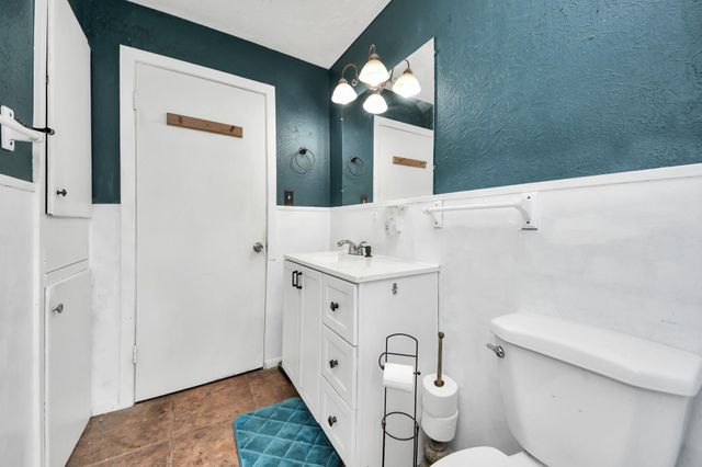 204 S 4th Street, Alvin, TX 77511