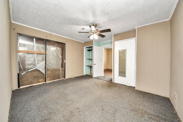 204 S 4th Street, Alvin, TX 77511
