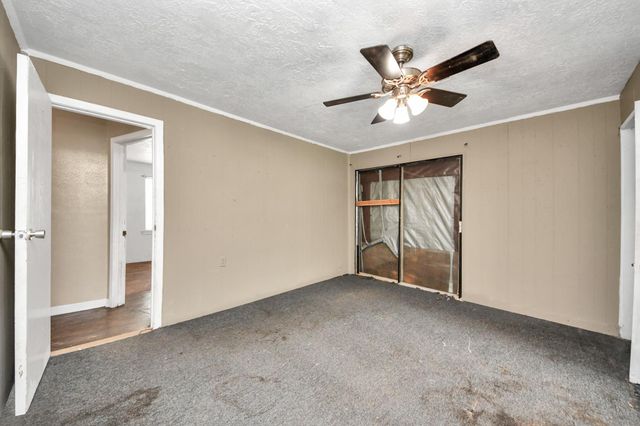204 S 4th Street, Alvin, TX 77511