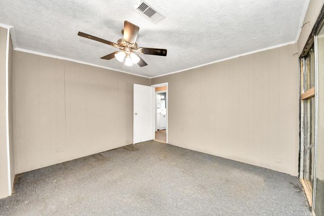 204 S 4th Street, Alvin, TX 77511
