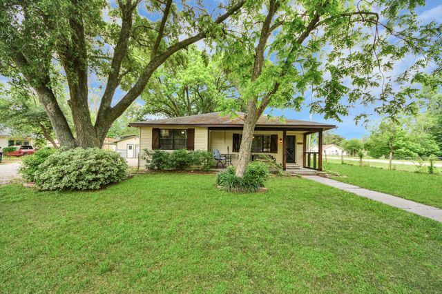 204 S 4th Street, Alvin, TX 77511