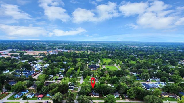 204 S 4th Street, Alvin, TX 77511