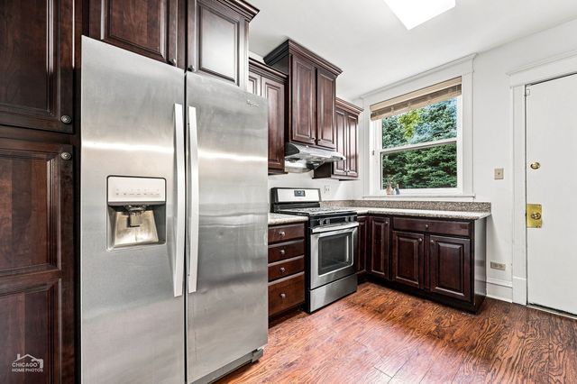 5402 S UNIVERSITY Avenue, Chicago, IL 60615