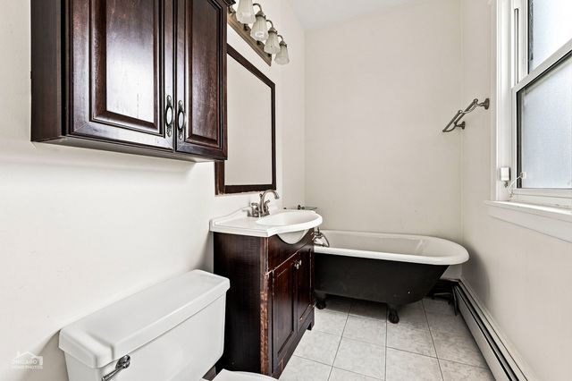 5402 S UNIVERSITY Avenue, Chicago, IL 60615