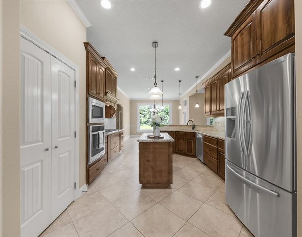 4018 Arboleda Drive, College Station, TX 77845
