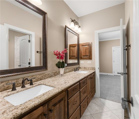 4018 Arboleda Drive, College Station, TX 77845