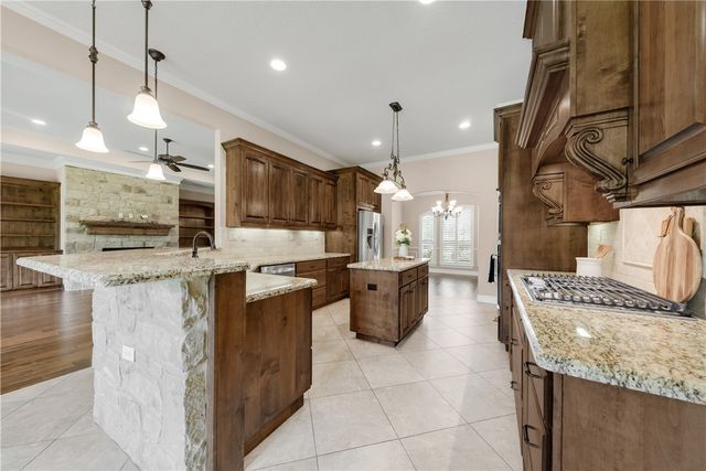 4018 Arboleda Drive, College Station, TX 77845