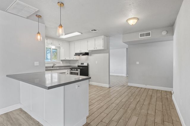 2525 Orwell Ct, Modesto, CA 95354