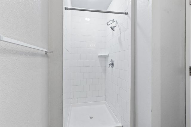 2525 Orwell Ct, Modesto, CA 95354