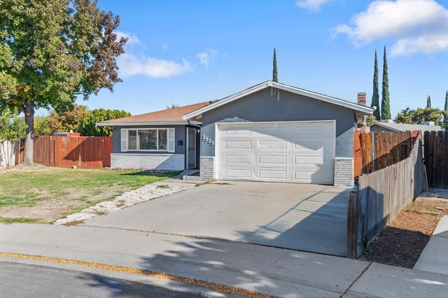 2525 Orwell Ct, Modesto, CA 95354