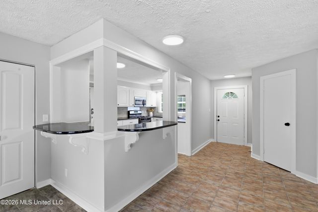 728 Colonial Circle, Jackson, MS 39211