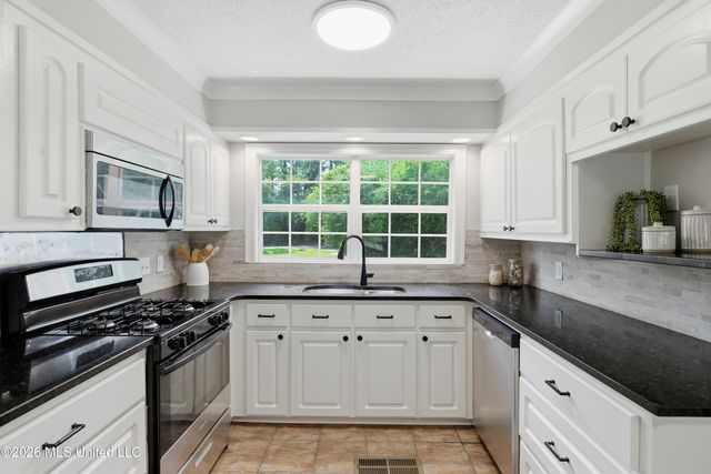 728 Colonial Circle, Jackson, MS 39211