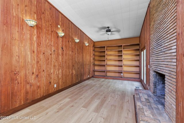 728 Colonial Circle, Jackson, MS 39211