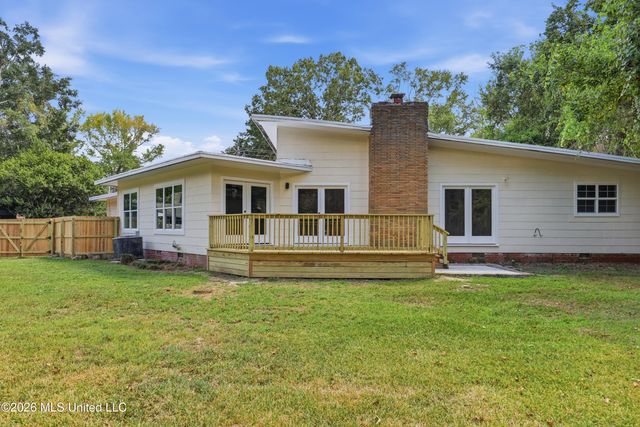 728 Colonial Circle, Jackson, MS 39211