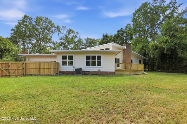 728 Colonial Circle, Jackson, MS 39211