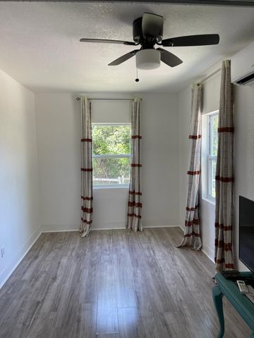 1706 N 15th Street, Fort Pierce, FL 34950