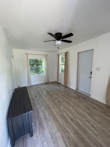 1706 N 15th Street, Fort Pierce, FL 34950