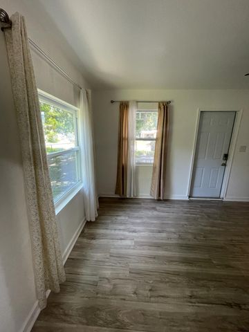 1706 N 15th Street, Fort Pierce, FL 34950