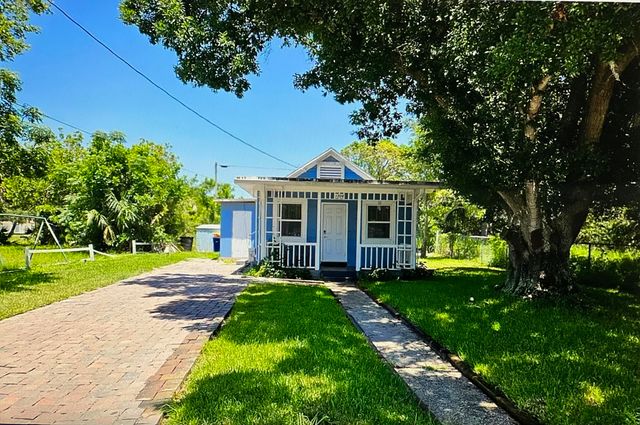 1706 N 15th Street, Fort Pierce, FL 34950