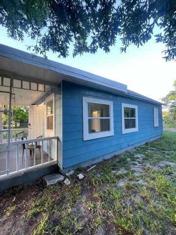 1706 N 15th Street, Fort Pierce, FL 34950