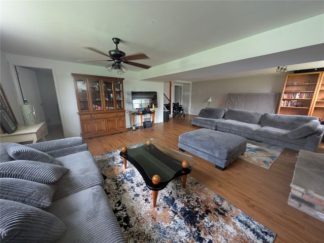 6664 Sand Court SW, Cedar Rapids, IA 52404