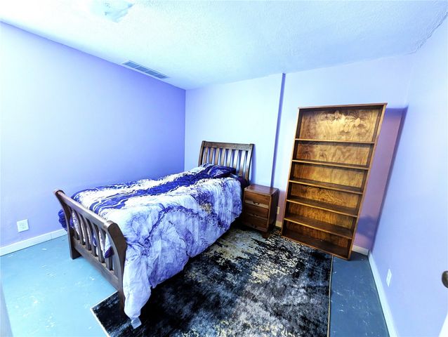 6664 Sand Court SW, Cedar Rapids, IA 52404