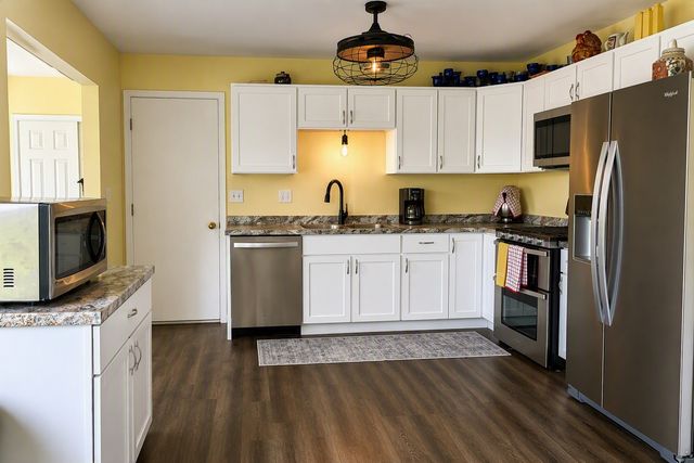 6664 Sand Court SW, Cedar Rapids, IA 52404