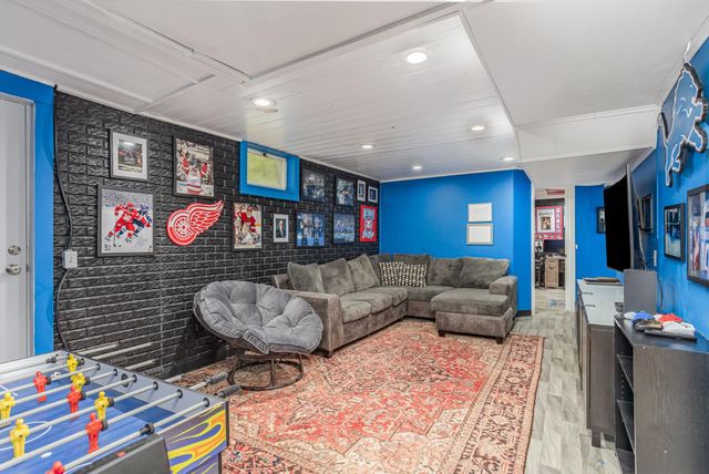 4738 Willowbend Road, Oscoda, MI 48750