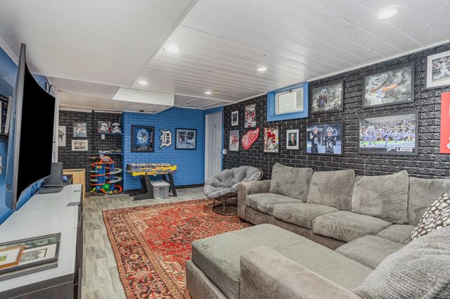 4738 Willowbend Road, Oscoda, MI 48750