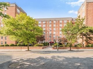 2 Sadore Lane 5N, Yonkers, NY 10710