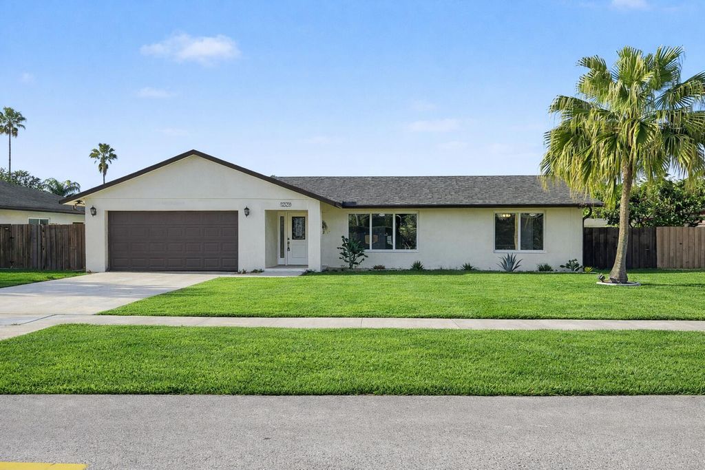 12129 Stratford Street, Wellington, FL 33414