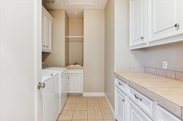 1712 Mcduffie Street, Houston, TX 77019