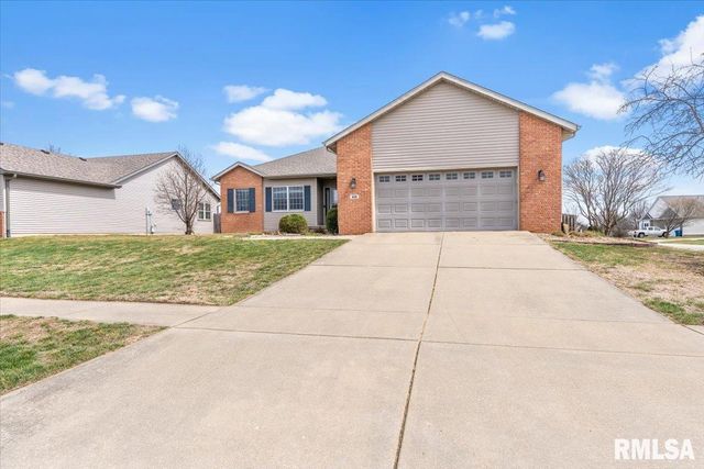416 Fox Glove Crest, Chatham, IL 62629